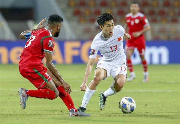 JBO电竞-山东泰山训练开放日,今晨完成体检引观众欢呼,世预赛在即,数据层面出现新趋势的简单介绍