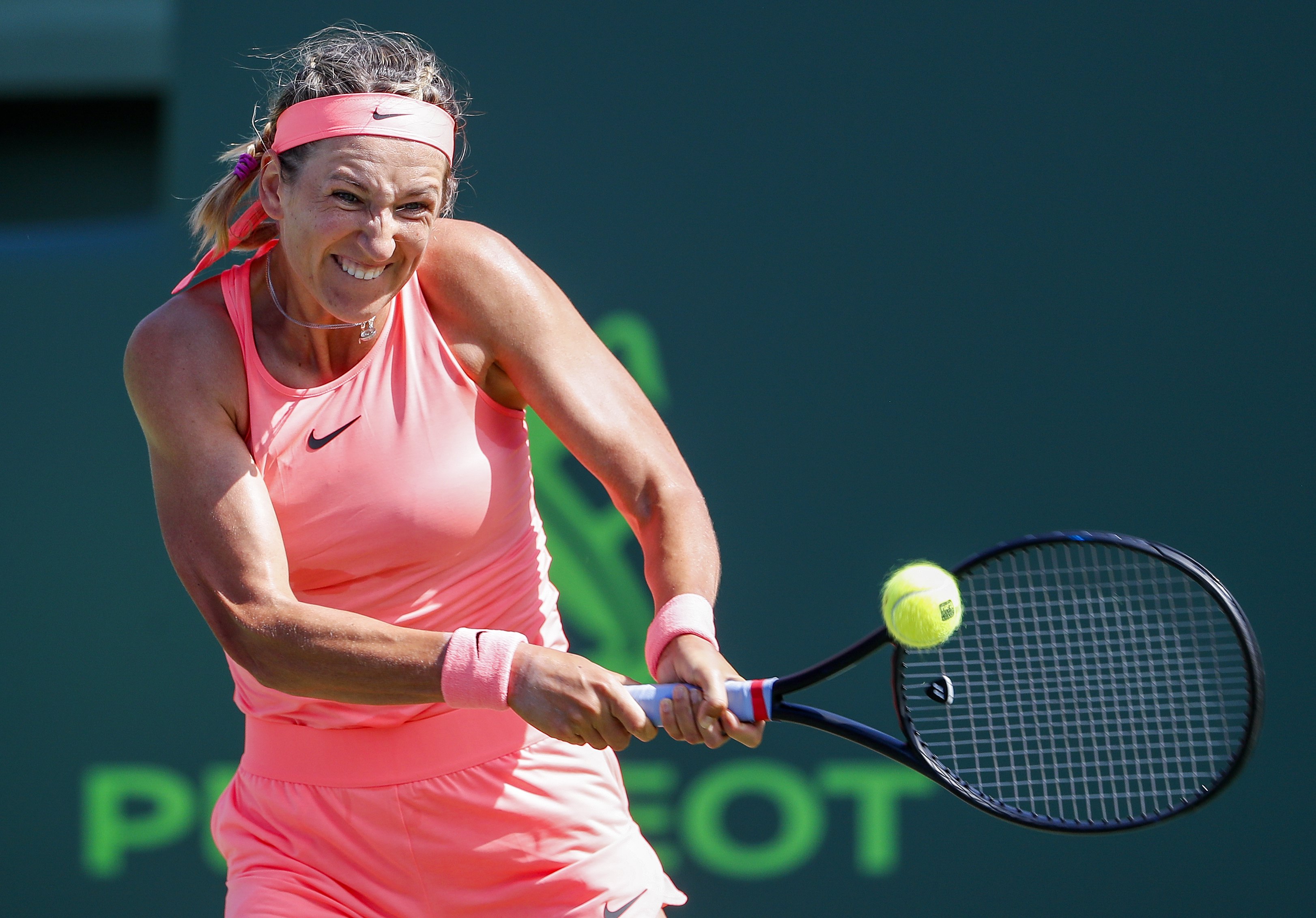 JBO电竞-阿扎伦卡连续十五场比赛得分超过挺进下一轮，勇士挑战极限！的简单介绍