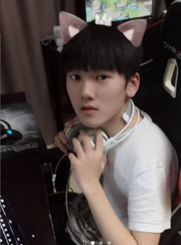 JBO电竞-关于JackeyLove回归赛场，赛况扑朔迷离首场状态亮眼，IG观众沸腾！的信息