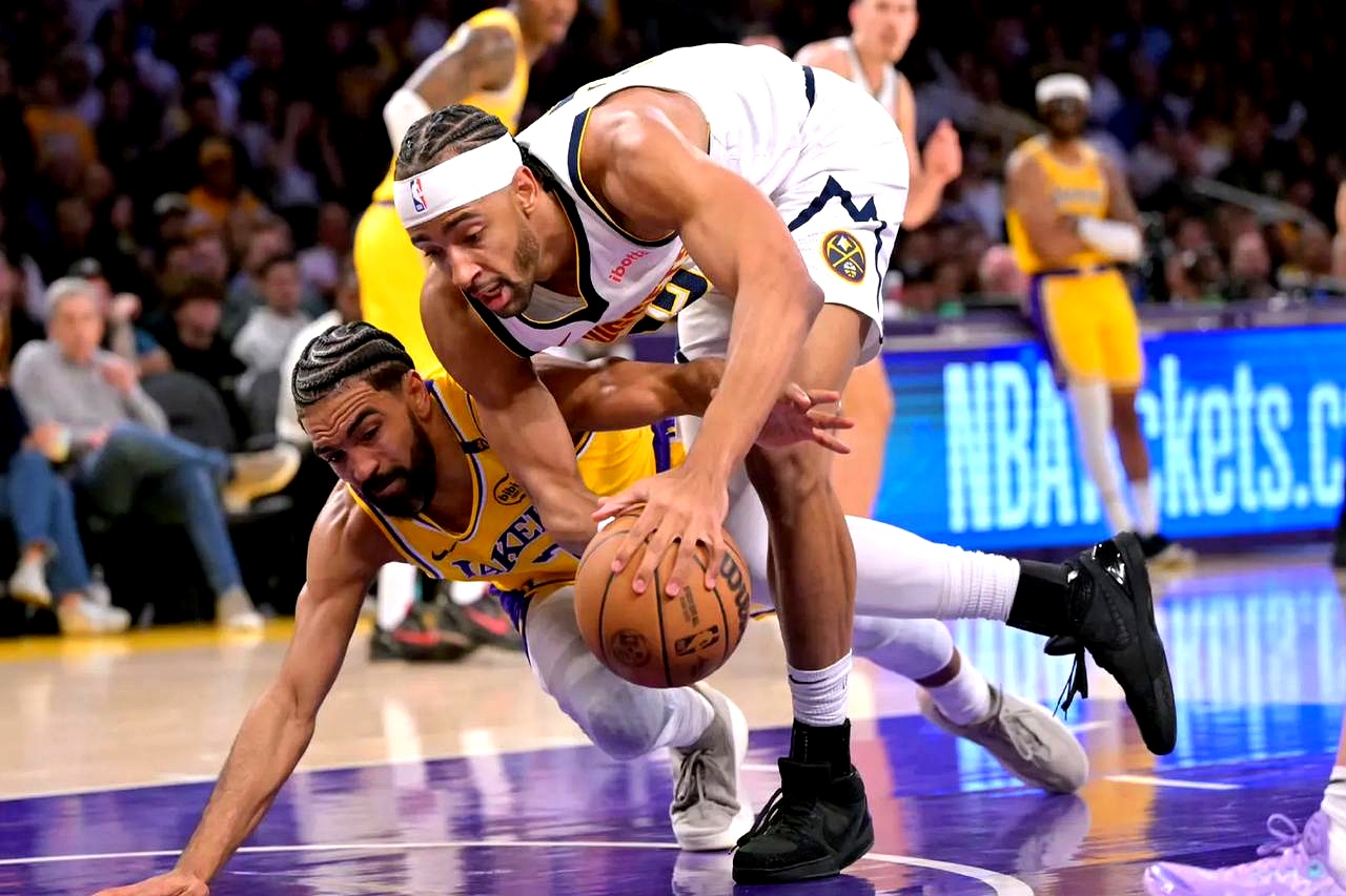 JBO电竞-关于詹姆斯巅峰对决，凯恩与90激战湖人分钟，战术调整胜负难料！的信息